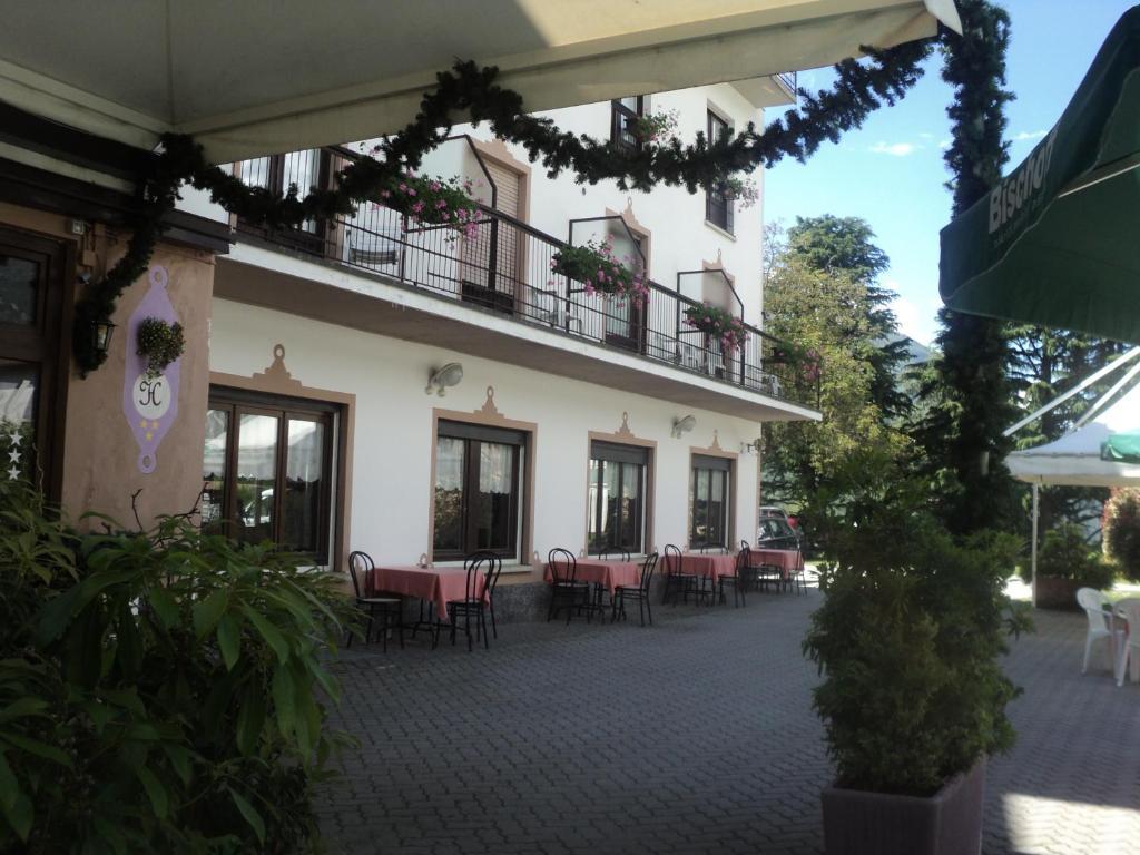 Albergo Del Cacciatore Cremeno Ngoại thất bức ảnh